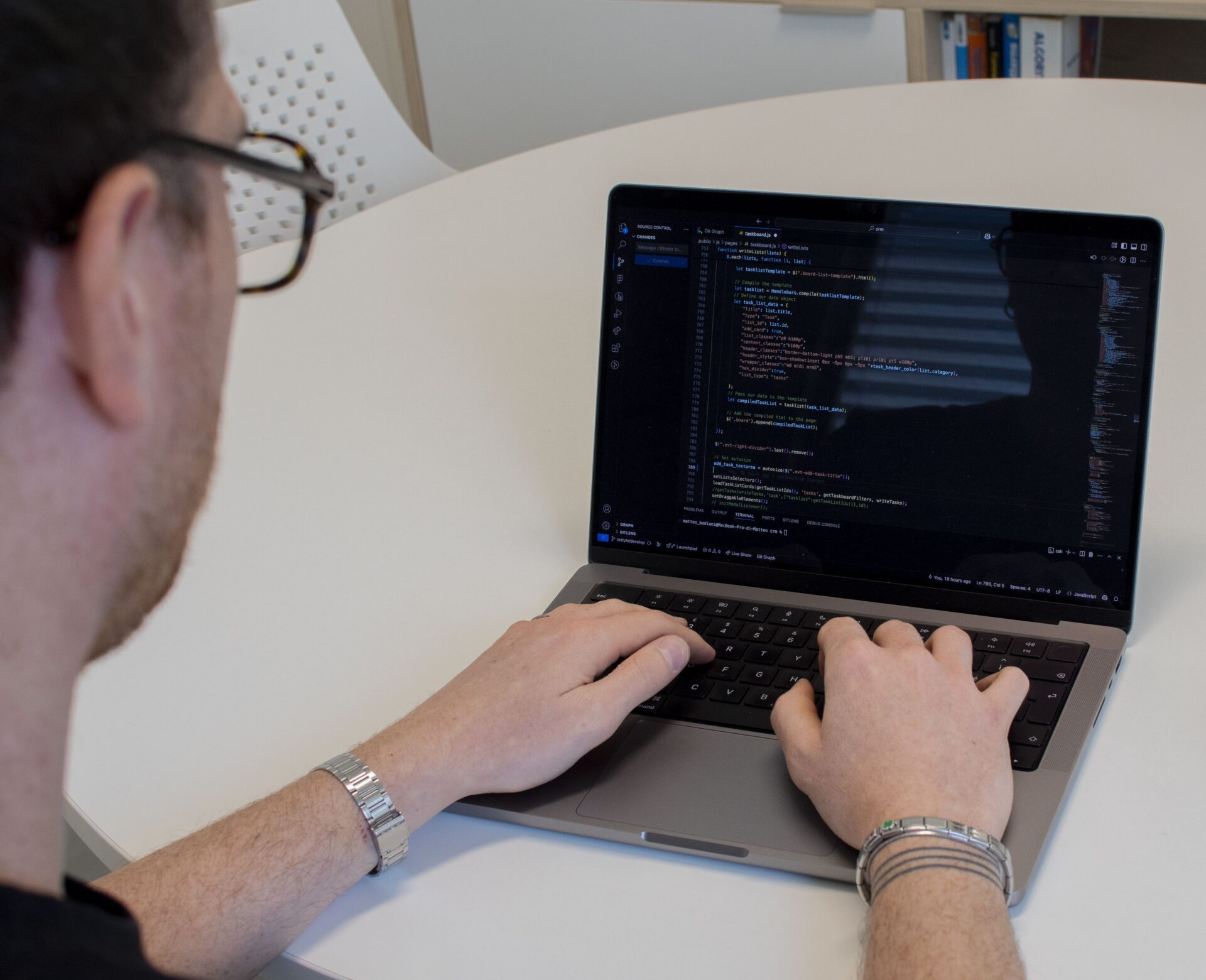 Sinerbit Digital Agency toscana che offre soluzioni di Marketing e Cloud Computing